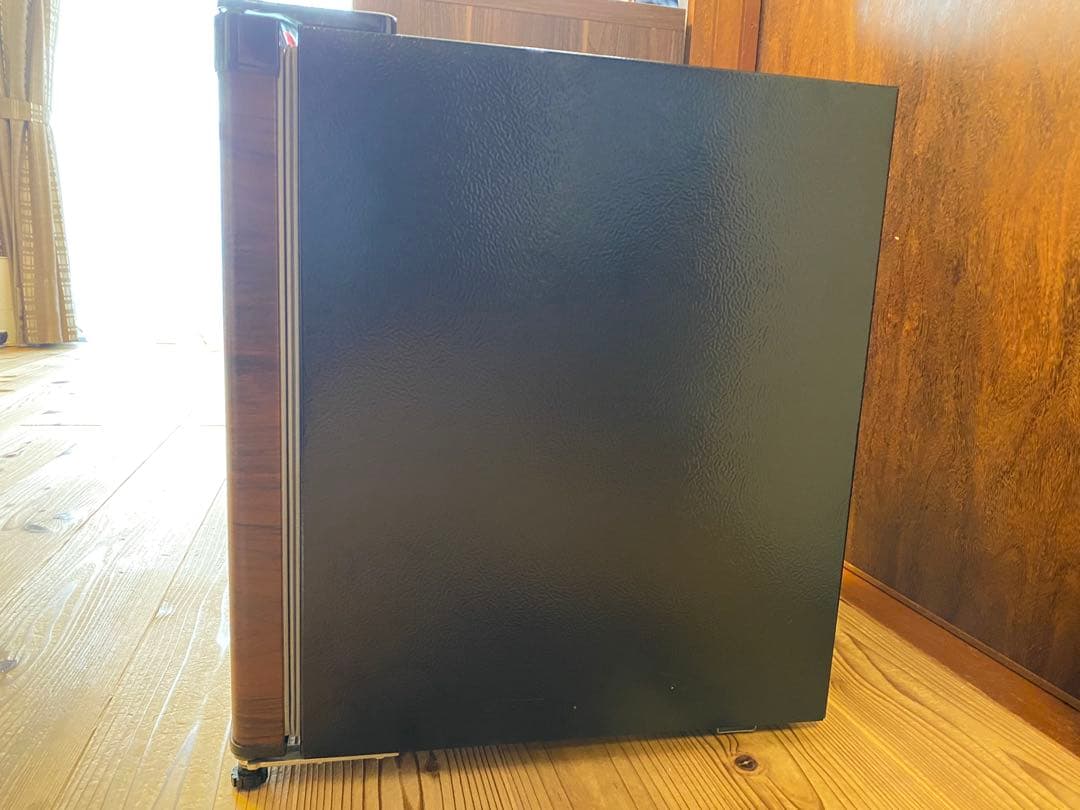 TOHOTAIYO 1ドア冷凍庫 TH-32LF1-WD 32L