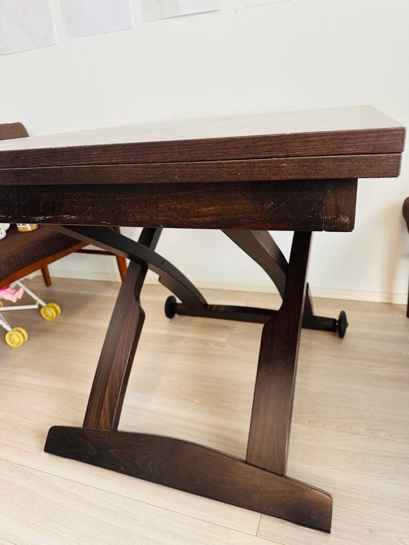 カリガリス　マスコッティ　テーブル　伸長・昇降式