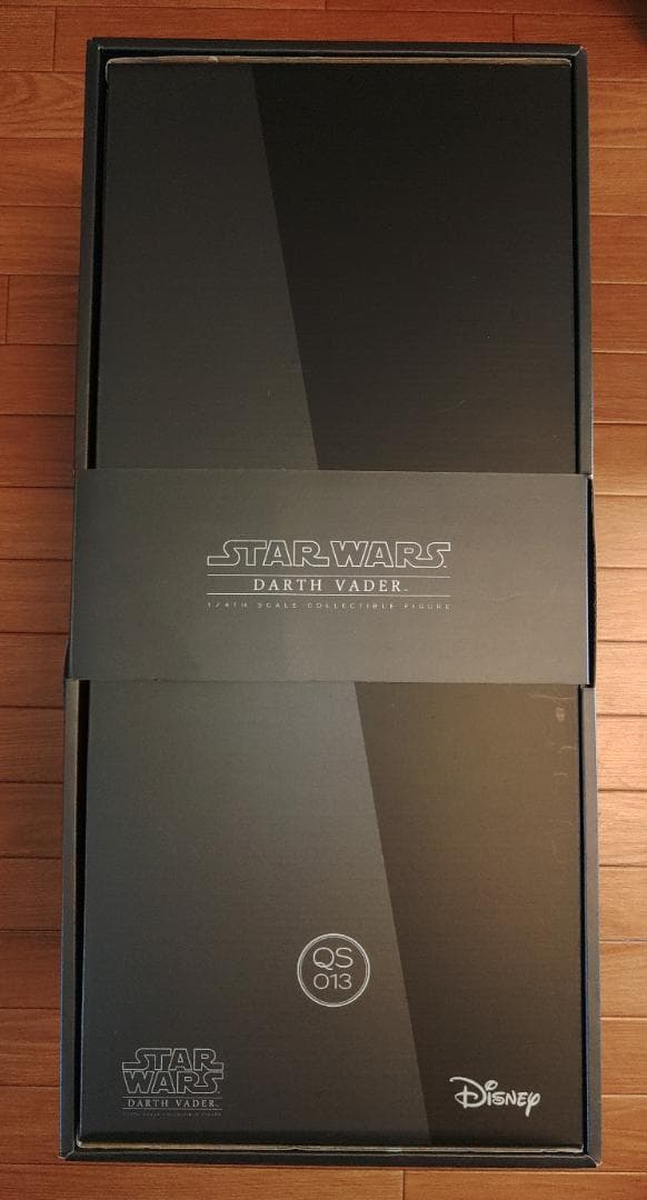 HOTTOYS　１／４スケールフィギュア　ダース・ベイダー