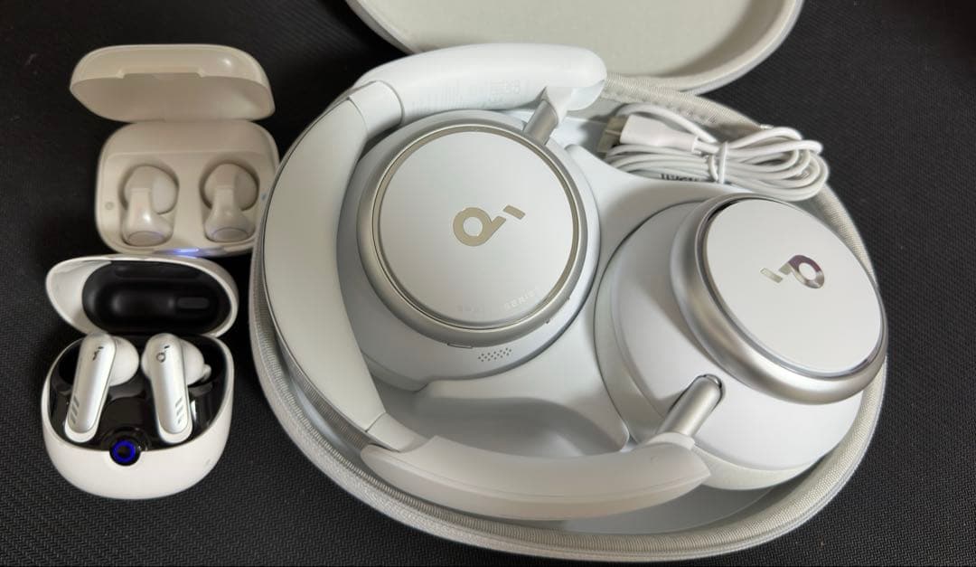 soundcore ANKERワイヤレスヘッドホン イヤホンセット（ホワイト）