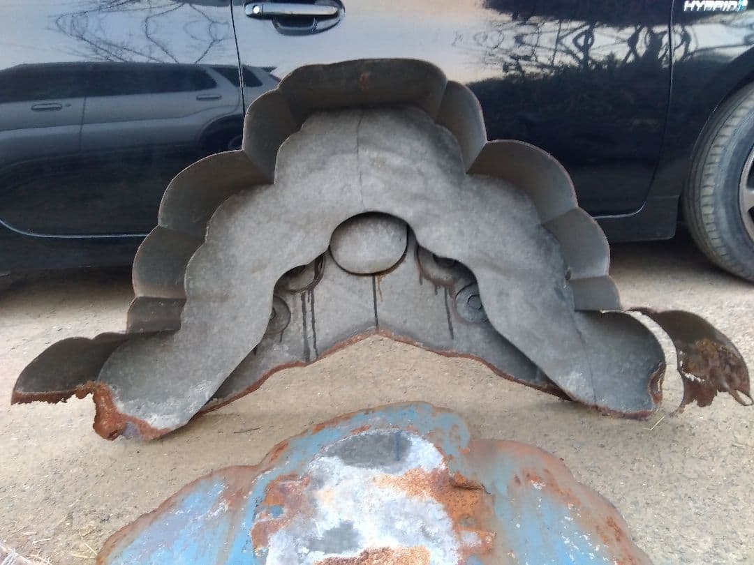 ♪昔のブリキ製の鬼瓦 93✕47✕25 いたみ、錆