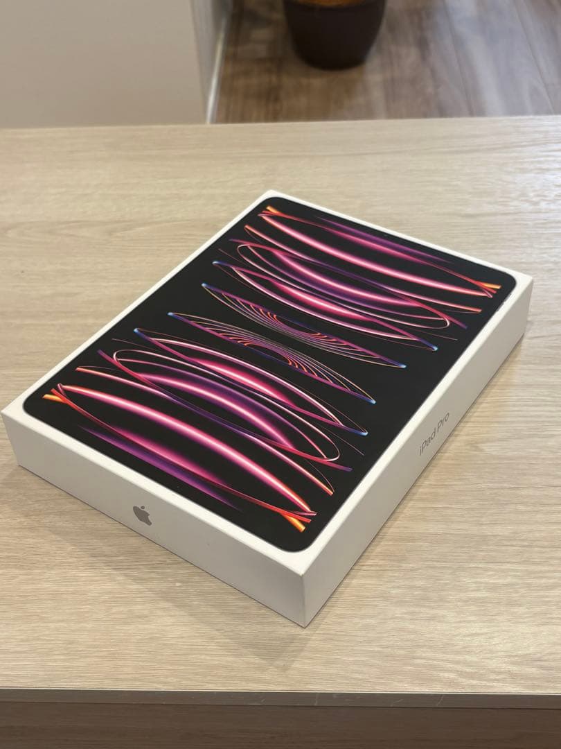 【セット】iPad Pro M2 12.9、Magic Keyboard