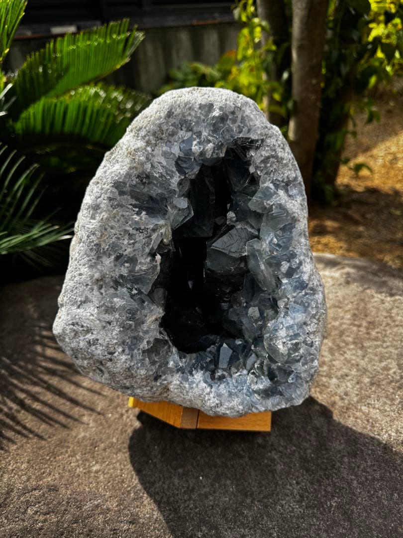 超巨大セレスタイトジオード　原石