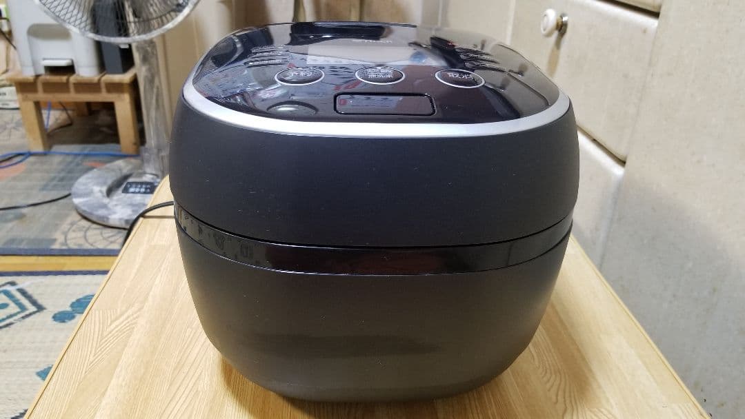 ☆2022年製☆ハイグレードモデル☆タイガー 土鍋ご泡火炊き 可変圧力IH炊飯器