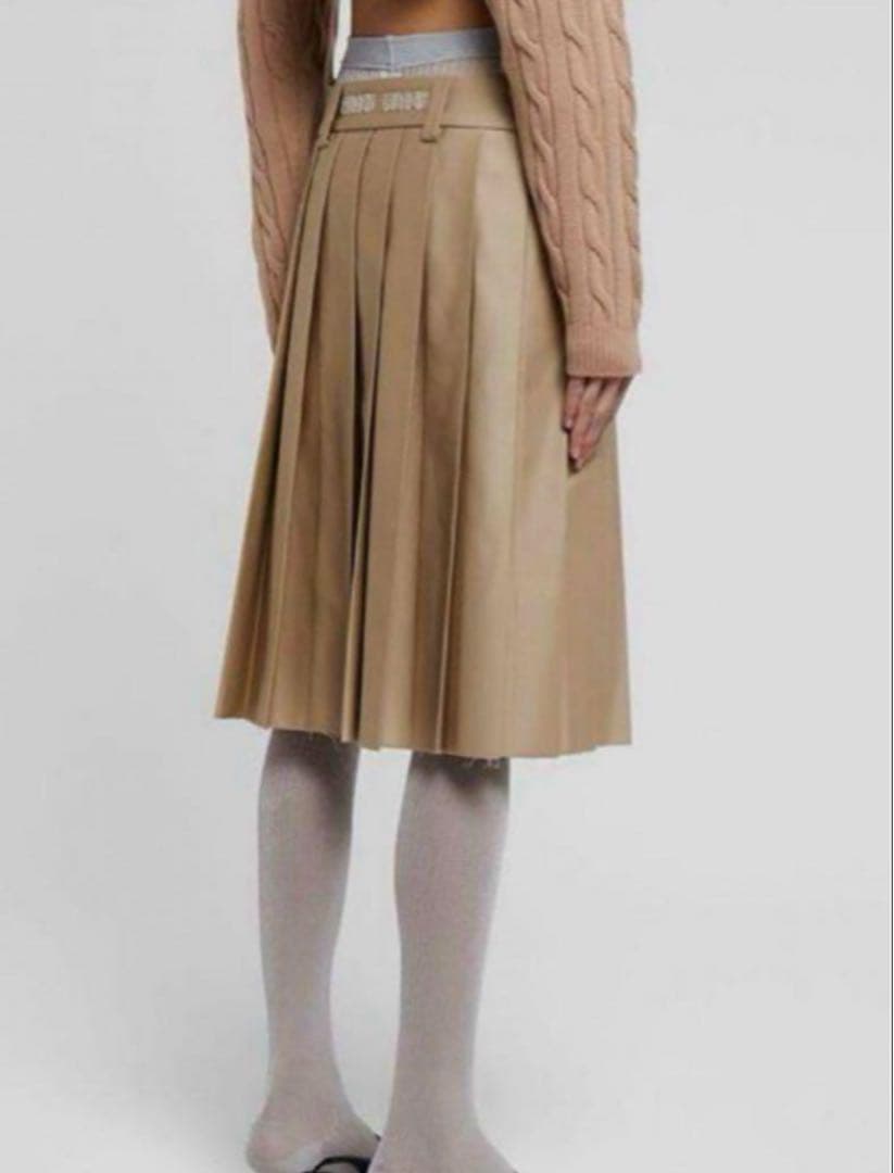 miumiu プリーツチノスカート 38