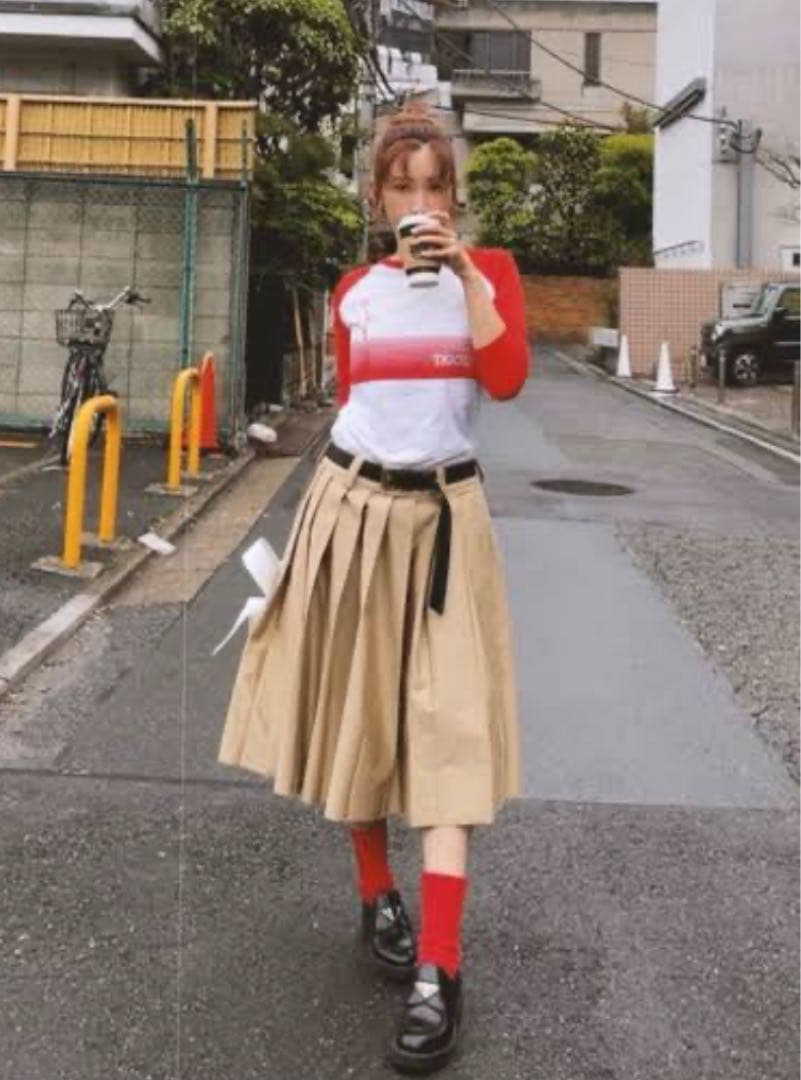 miumiu プリーツチノスカート 38