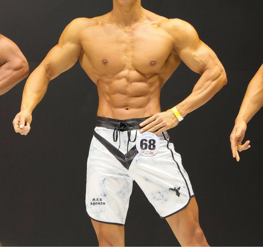 M.A.D SPORTS　サーフパンツ　フィジーク（サイズ30)