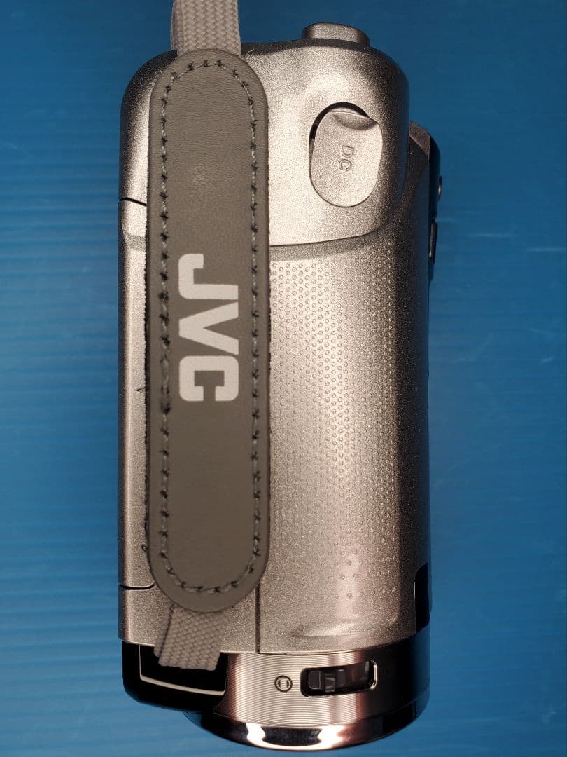 美品 JVC Everio GZ-HM33-S 純正バッテリー×2個