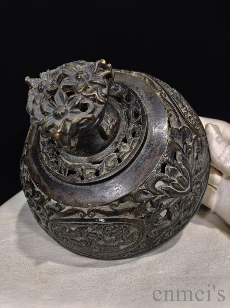 中国古美術 老銅胎 熏香炉《花開富貴》純銅製 高浮彫 手彫 古美味 時代物 置物