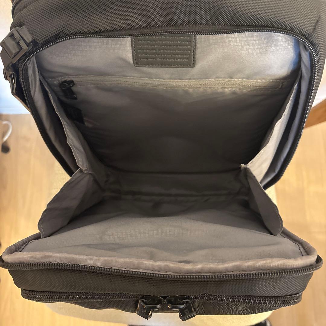 TUMI スリム・バッグパック