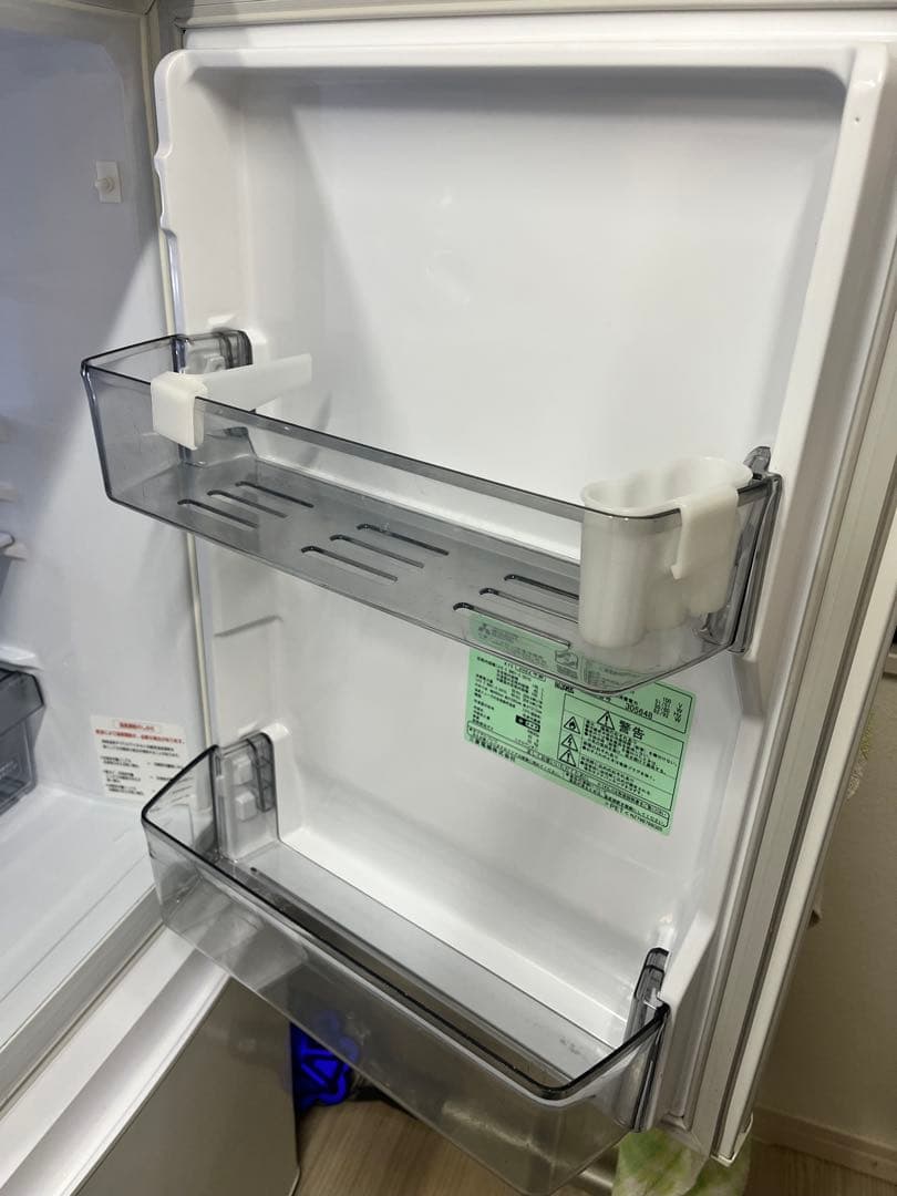 【送料込み】【超美品】三菱 冷凍冷蔵庫 MR-P15E2H-W