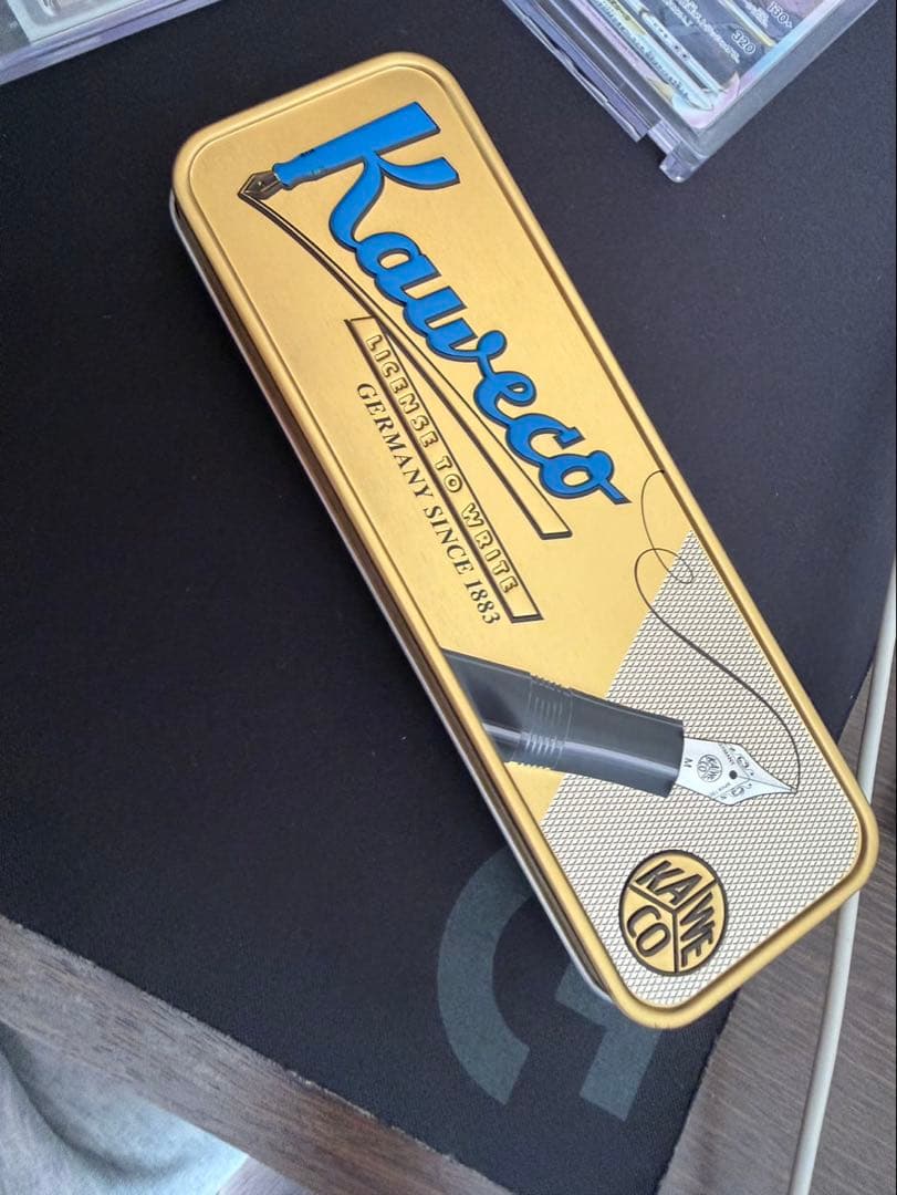 カビェコスペシャルレッド、箱あり