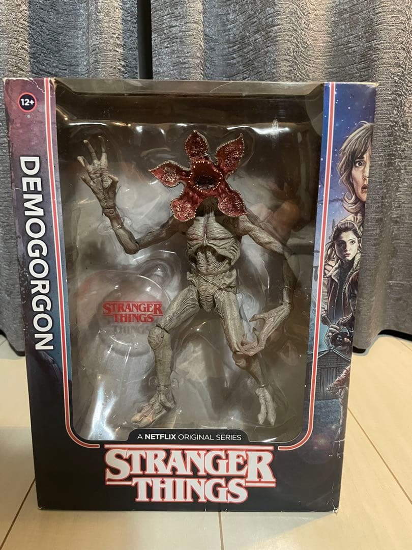 stranger things デモゴルゴン　フィギュア マクファーレントイズ