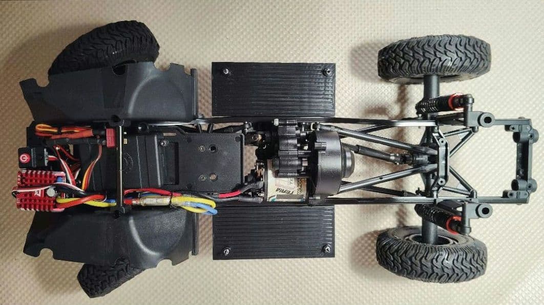 ホビーラジコン 1/10 Land Rover Discovery1 Axial RC4WD