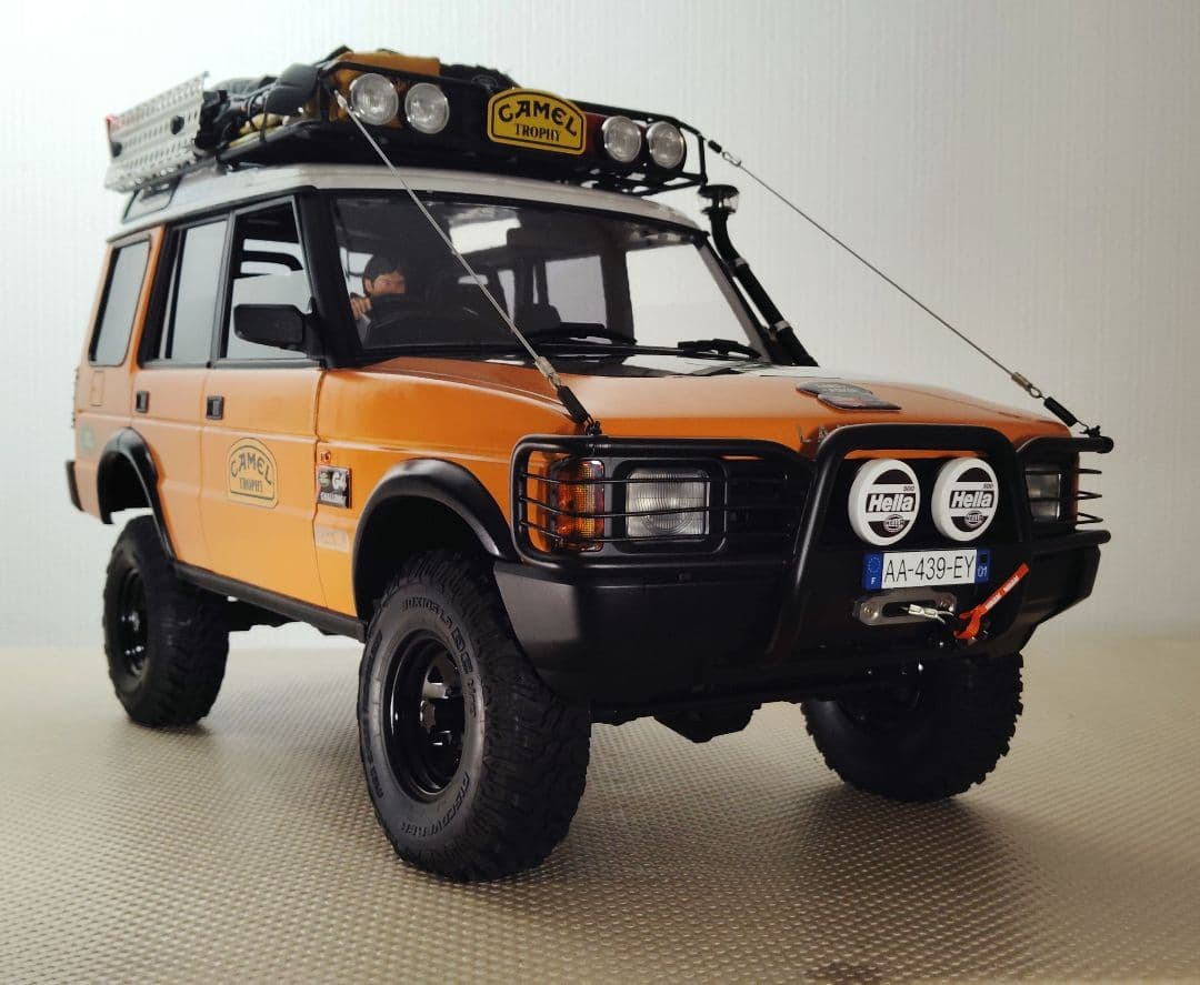 ホビーラジコン 1/10 Land Rover Discovery1 Axial RC4WD