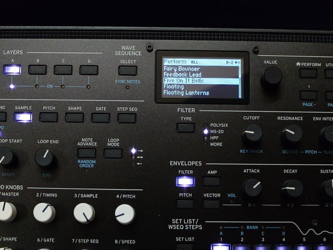 KORG Wavestate シンセサイザー