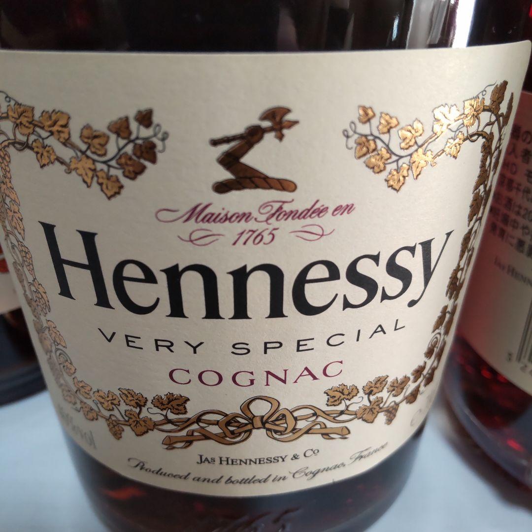 Hennessy VS コニャック 4本セット 箱付き　700ml 40％