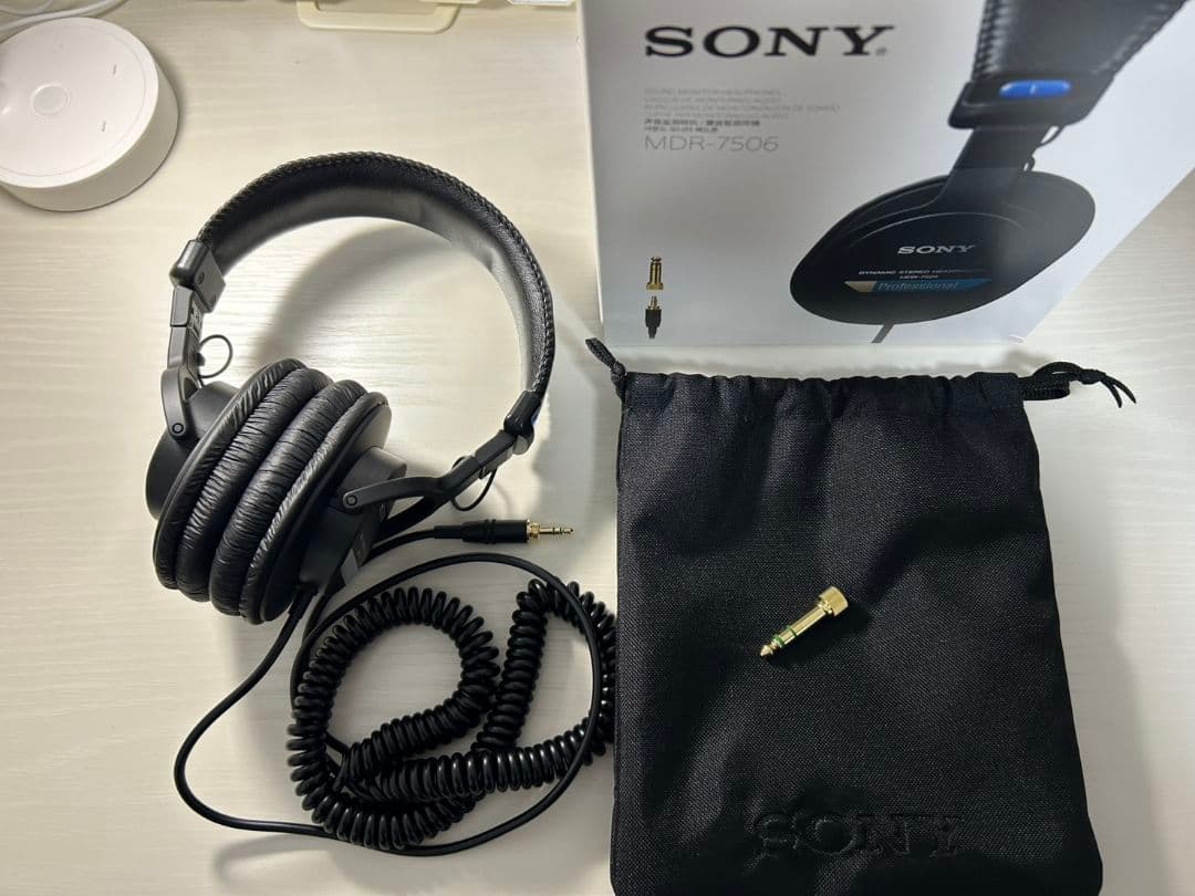 【新品同様】SONY （ソニー）MDR-7506 定番スタジオモニターヘッドホン