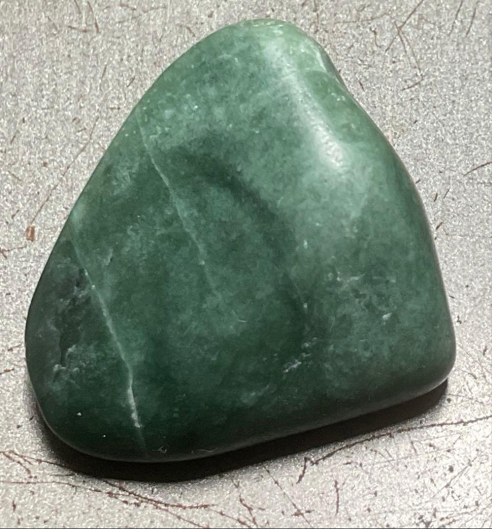 濃緑色　糸魚川翡翠11g ヒスイ　ひすい