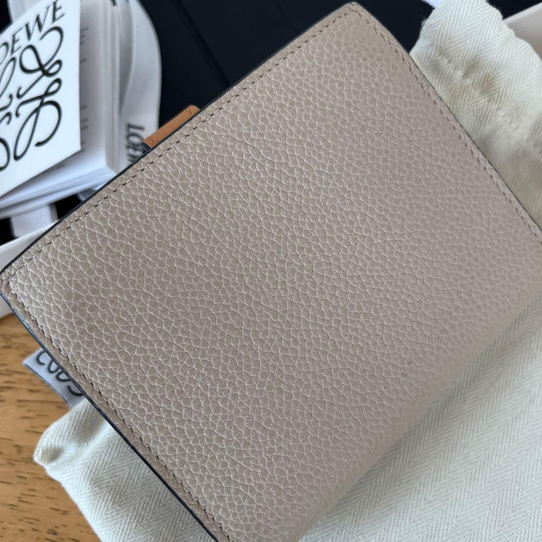 ロエベ　コンパクト ジップウォレット　ソフトグレインカーフ