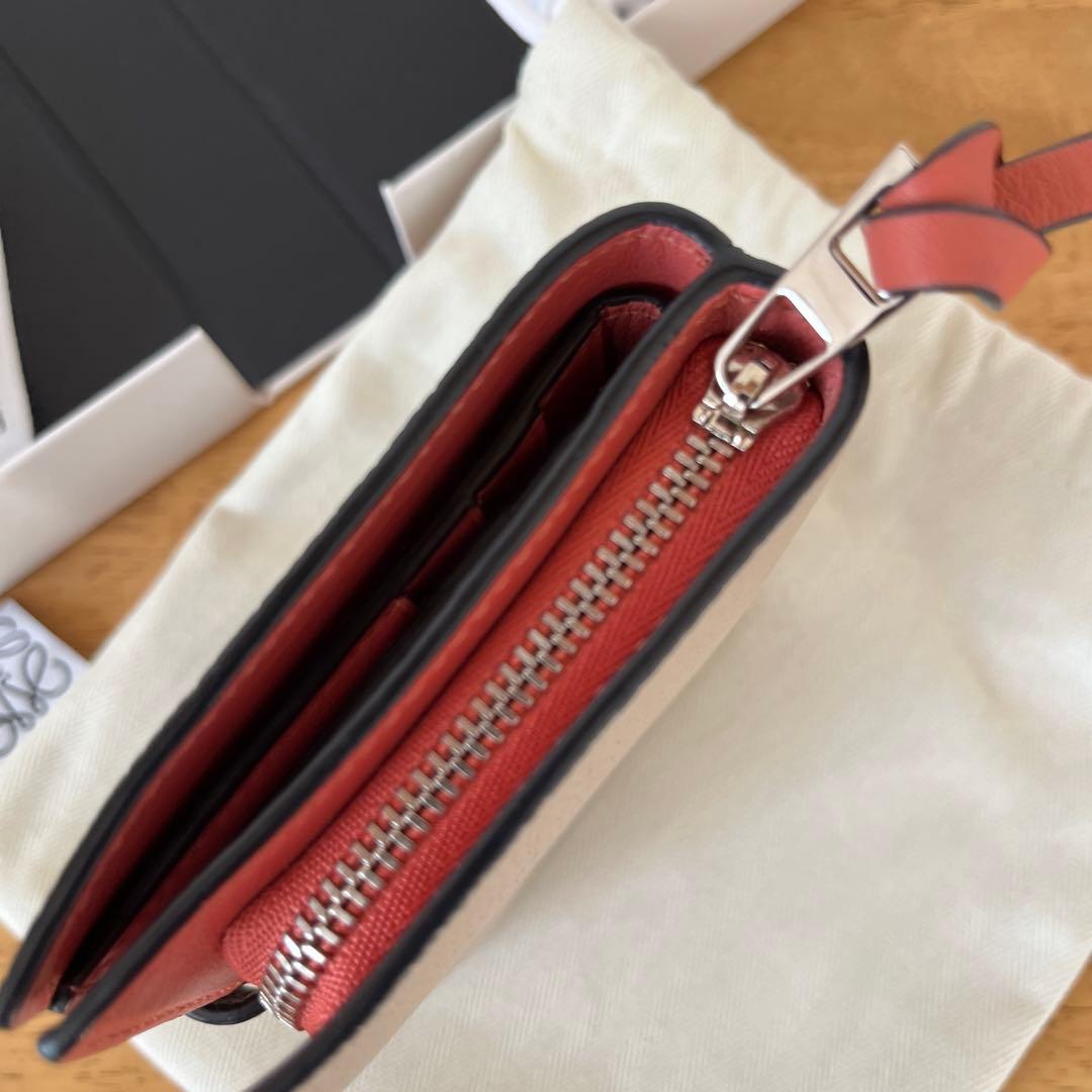 ロエベ　コンパクト ジップウォレット　ソフトグレインカーフ