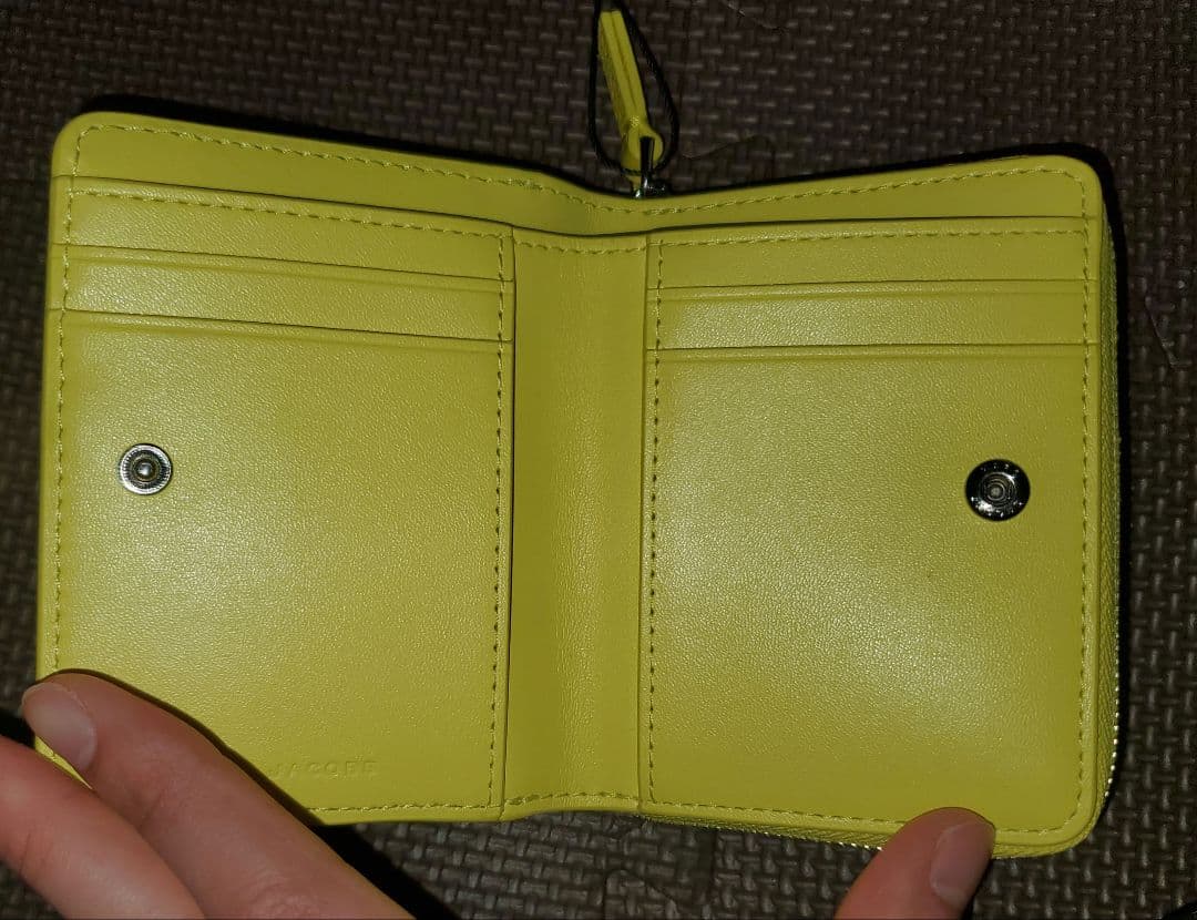 MARC JACOBS　イエロー　二つ折り　財布