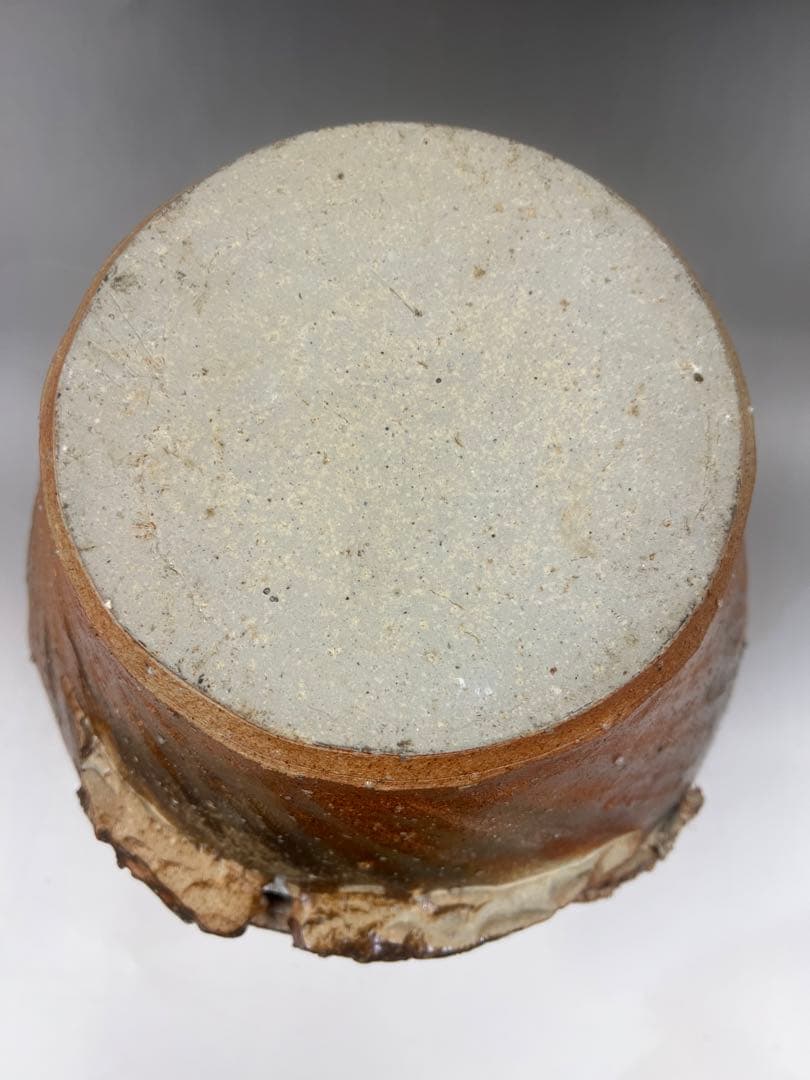 信楽焼　松竹梅￼山水水車人物彫 細密洞窑窑彫 手捻花瓶 希少品 送料込み