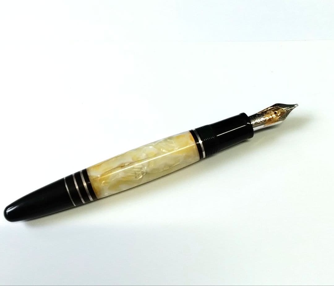 訳あり　モンブラン　万年筆　ペン先750 18k キャップ無し