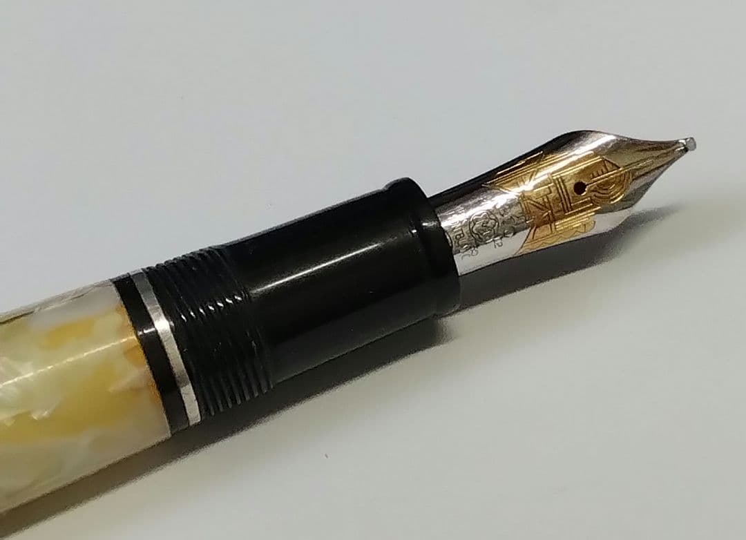 訳あり　モンブラン　万年筆　ペン先750 18k キャップ無し