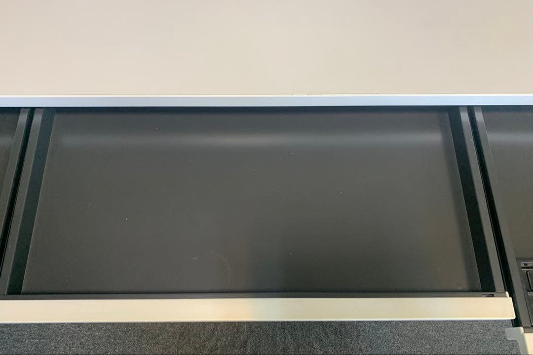 オフィスデスク／事務机　ワイドタイプ　オカムラ