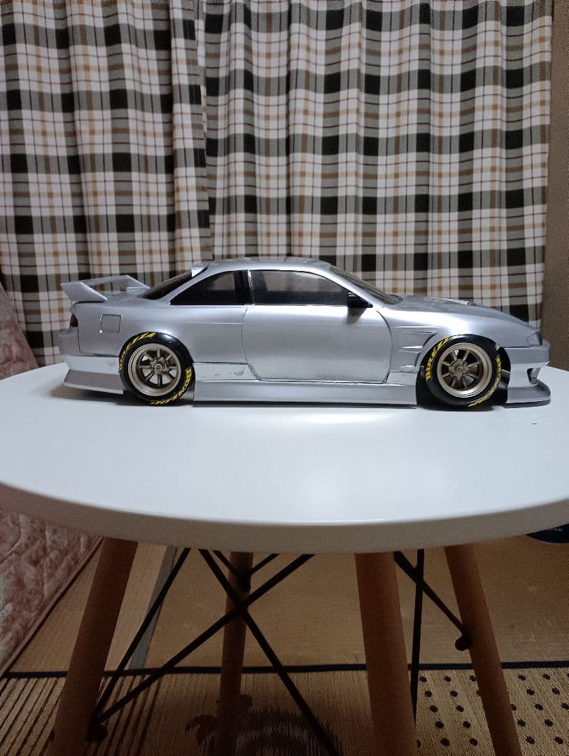 オ*ん様 S14シルビア（後期)ボディー　前後ブリスターフェンダー仕様 1/10