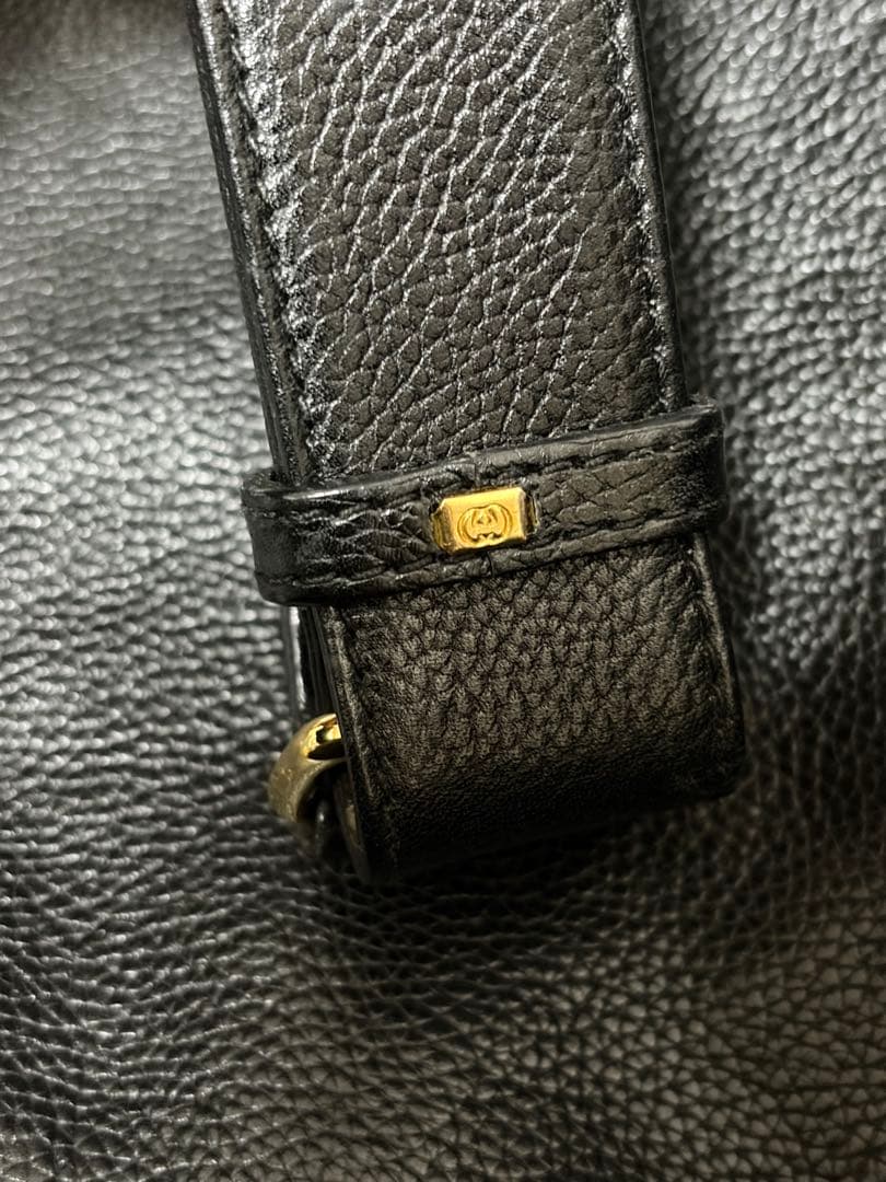 オールドGUCCI 本革 ショルダーバッグ レザー ヴィンテージ グッチ 黒
