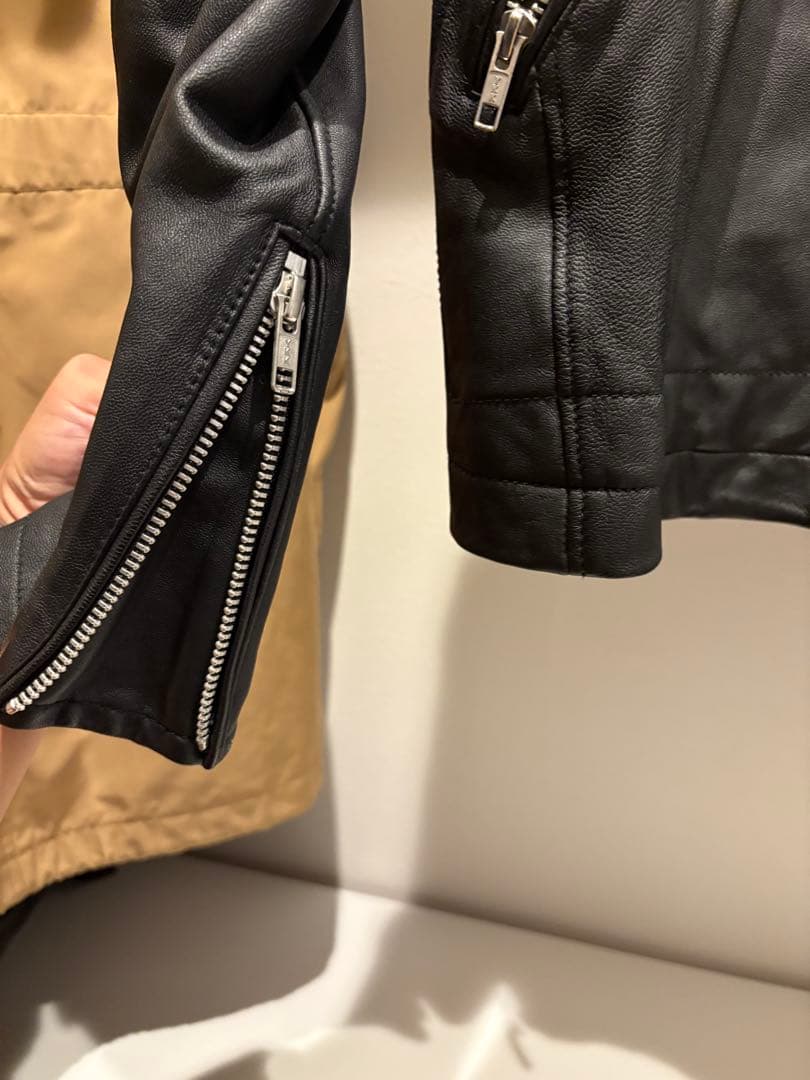 BEAUTY & YOUTH ブラックシングルライダースジャケット