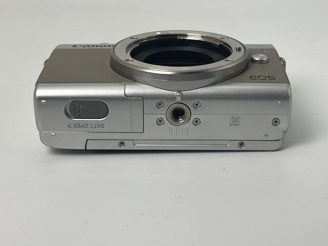 【返品保証・動作確認済】Canon EOS M100＋15-45mmレンズキット