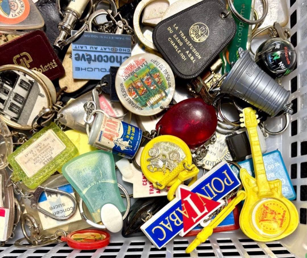 988【限定特価!100個!】ヴィンテージフランスフレンチ キーホルダー