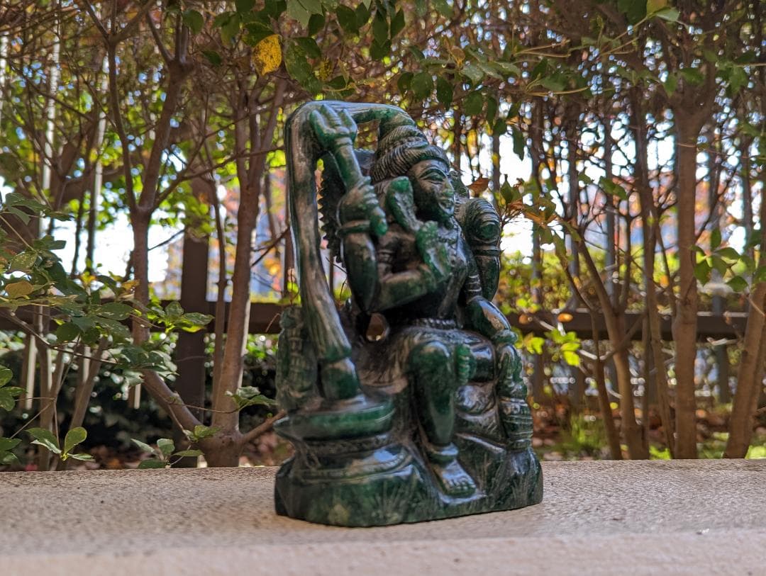 【期間限定特価】【商売繁盛/成功運上昇】天然翡翠石 シヴァ神