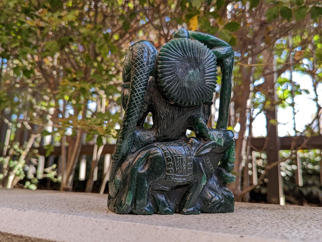 【期間限定特価】【商売繁盛/成功運上昇】天然翡翠石 シヴァ神