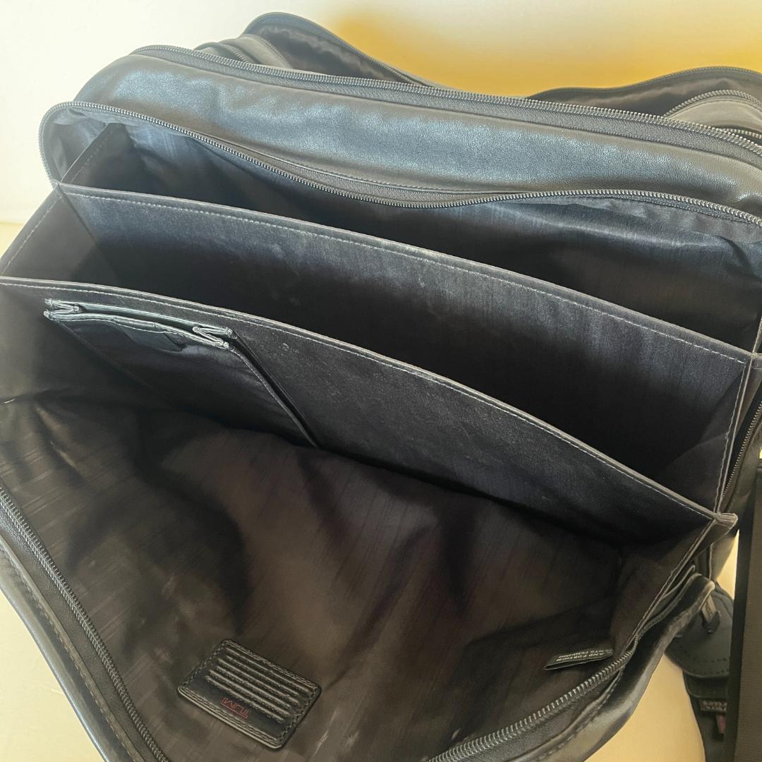 TUMI エクスパンダブル・オーガナイザー・ラップトップ・ブリーフ トゥミ