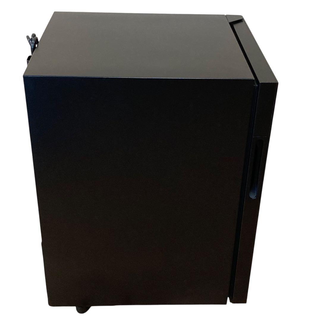 アイリスオーヤマ　ワインセラー　16本用　IWC-C161A-B 2024年製