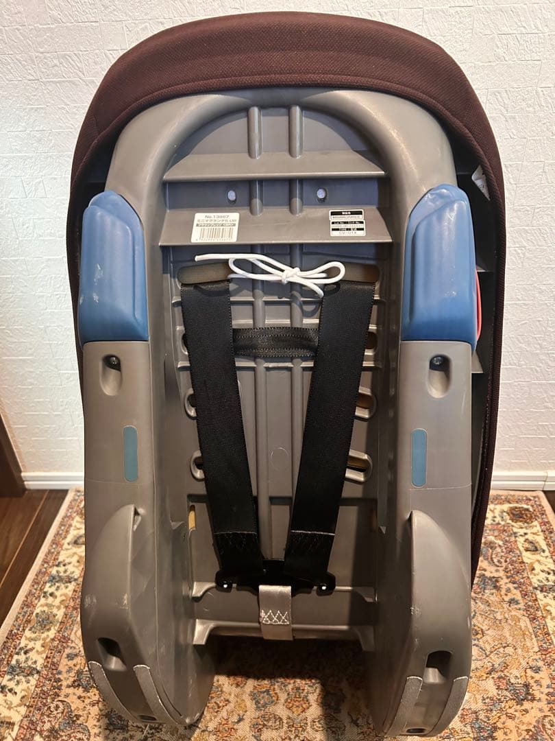 美品Combi 車用チャイルドシート オレンジ・ブラウン