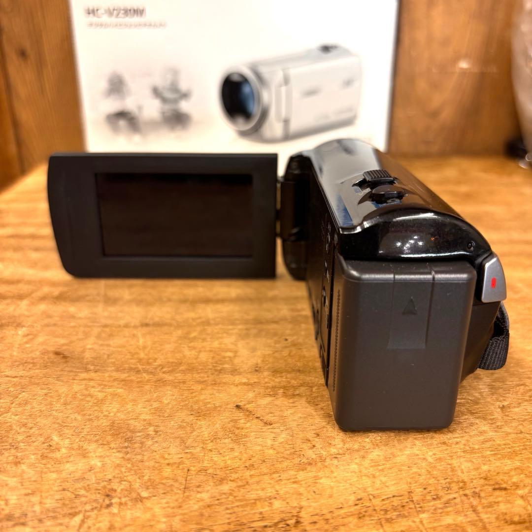 美品❗️Panasonic HC-V230M デジタルハイビジョンビデオカメラ