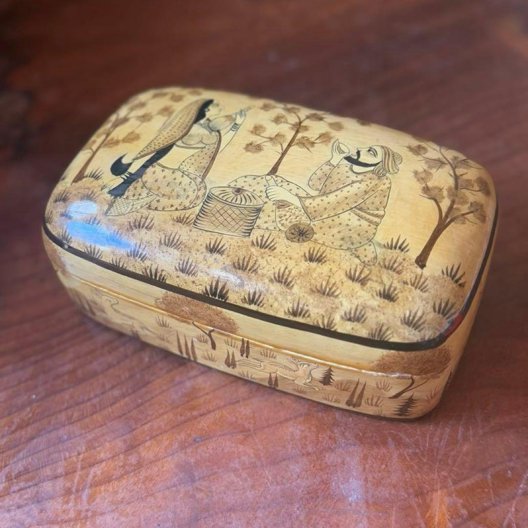 【カシミール】アンティーク＊一点ものペイパーマッシュBOX