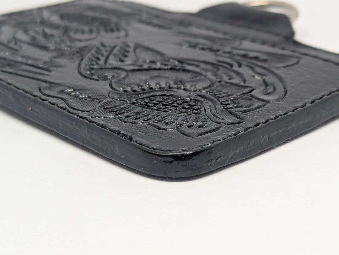 カービングトライブス　カードホルダー　ネックレス　ブラック