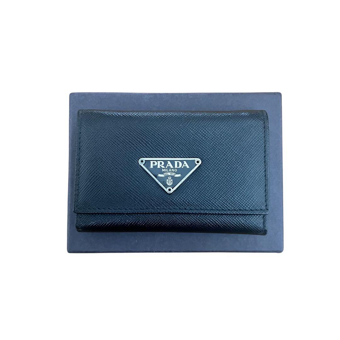 PRADA(プラダ)キーケース　6連　トライアングル　ロゴ　サフィアノレザー　黒