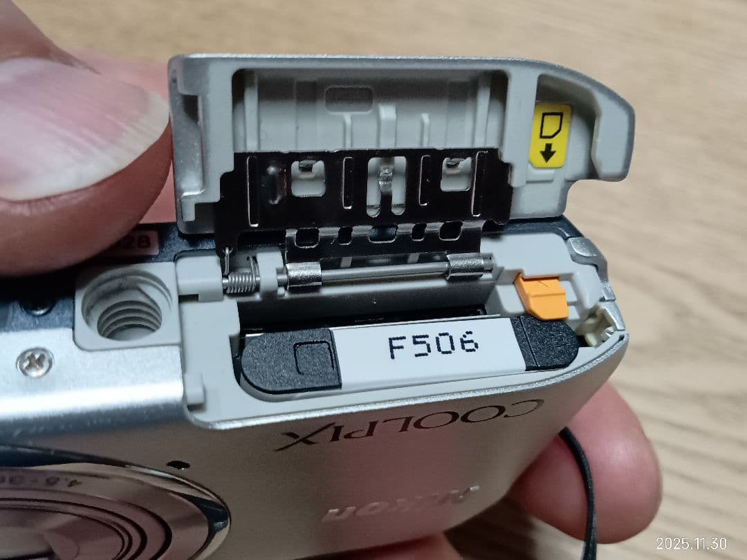 Nikon COOLPIX S3600 デジタルカメラ