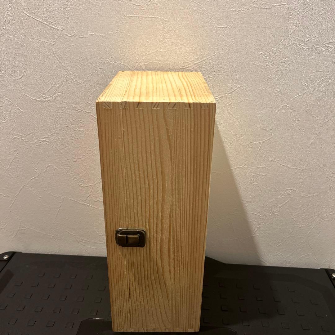 カウズフィギュア