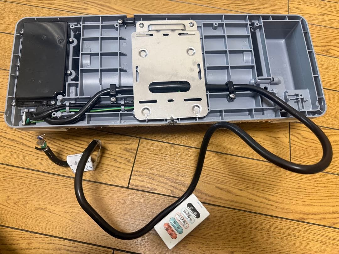 2025年製 ヒート&ブリーズ 涼風暖房機 浴室用 SDG-1200GBM 風呂