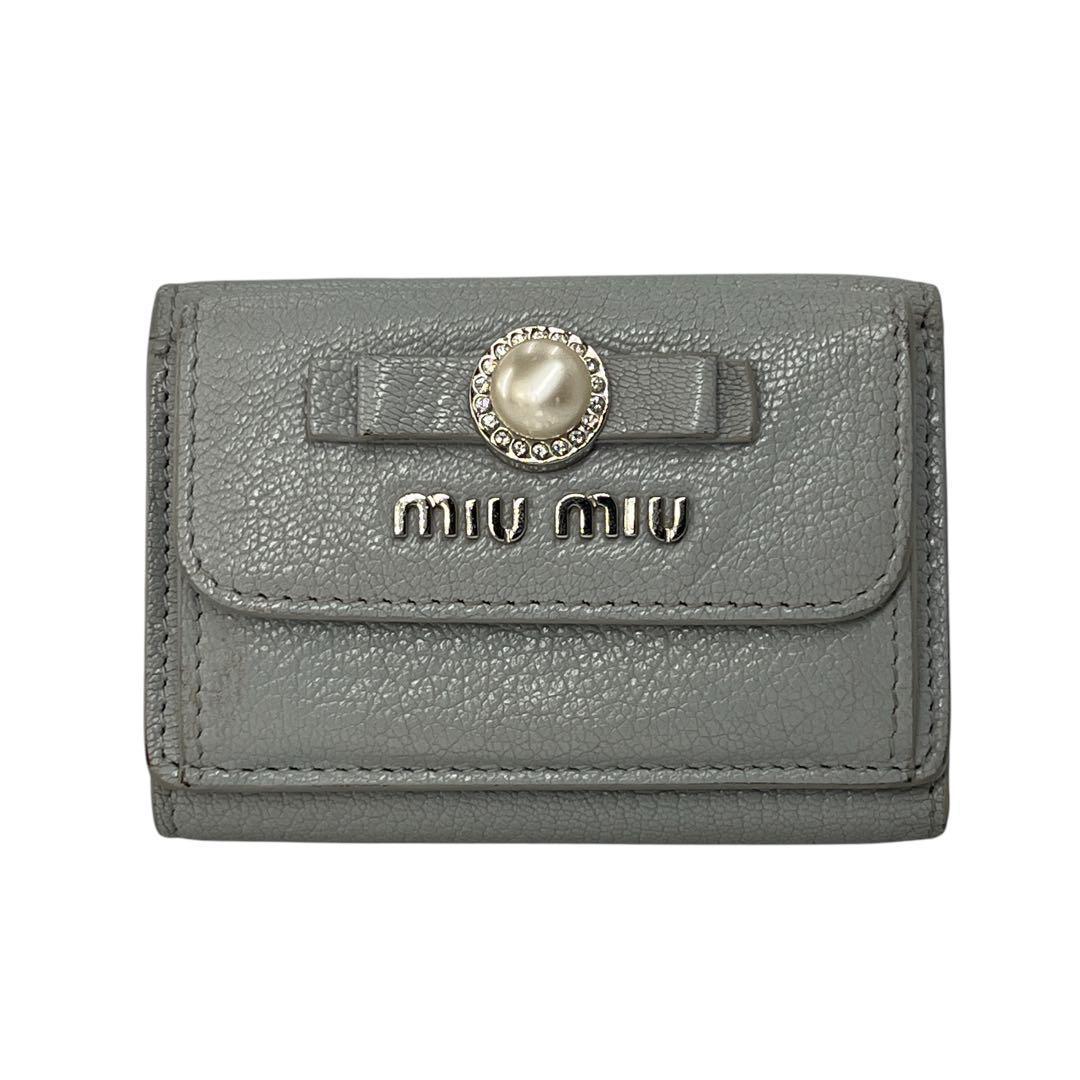 ミュウミュウ　折り財布　コンパクト財布　マドラス　パール　リボン　水色　レザー