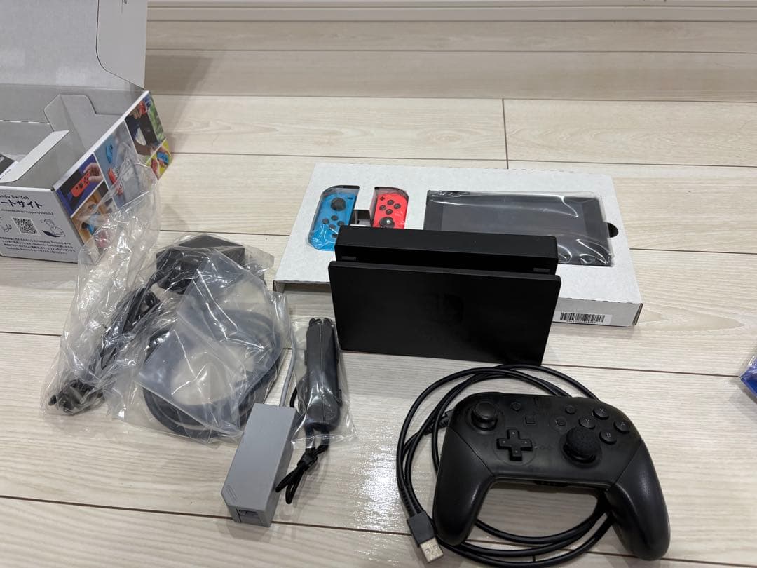 子*割様 Nintendo Switch 本体 初期型　ネオンブルー/ネオンレッ