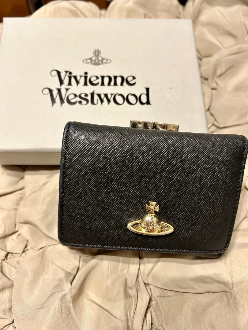 ヴィヴィアン ウエストウッド　三つ折り財布